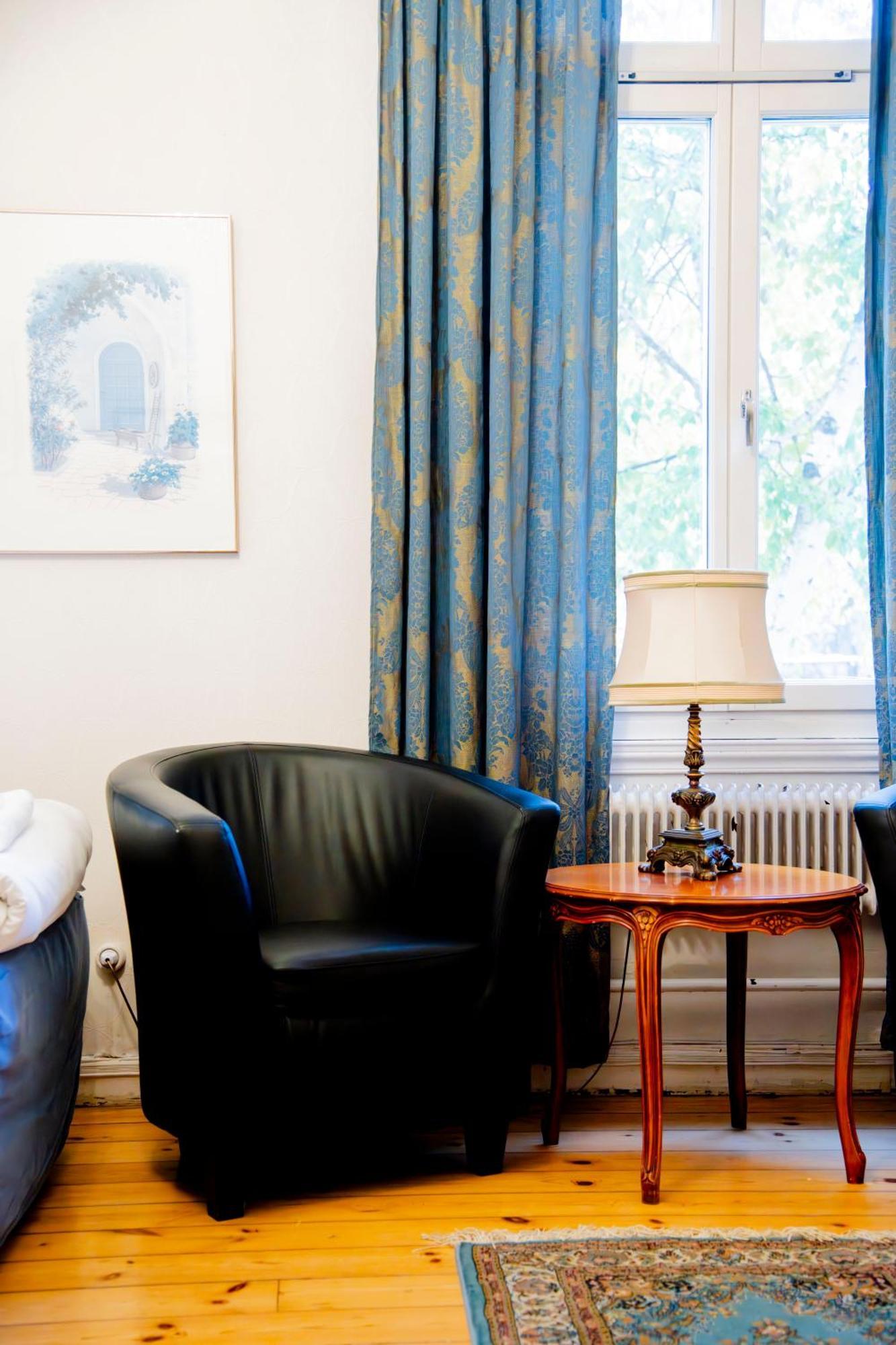 Park Hotel Linkoeping Fawlty Towers Quarto foto